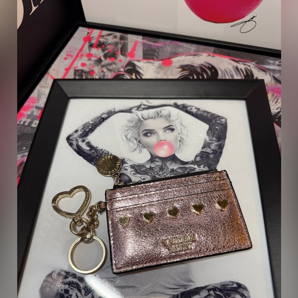Victoria’s Secret Metallic Pink Card Holder - Picture 10 of 10
